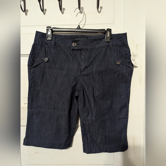 Baggini NWT denim jeans shorts size 10 - Picture 2 of 4